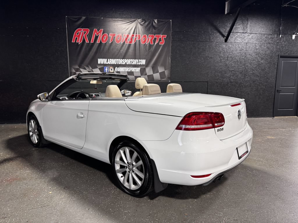 Used 2016 Volkswagen Eos Komfort FWD image 3