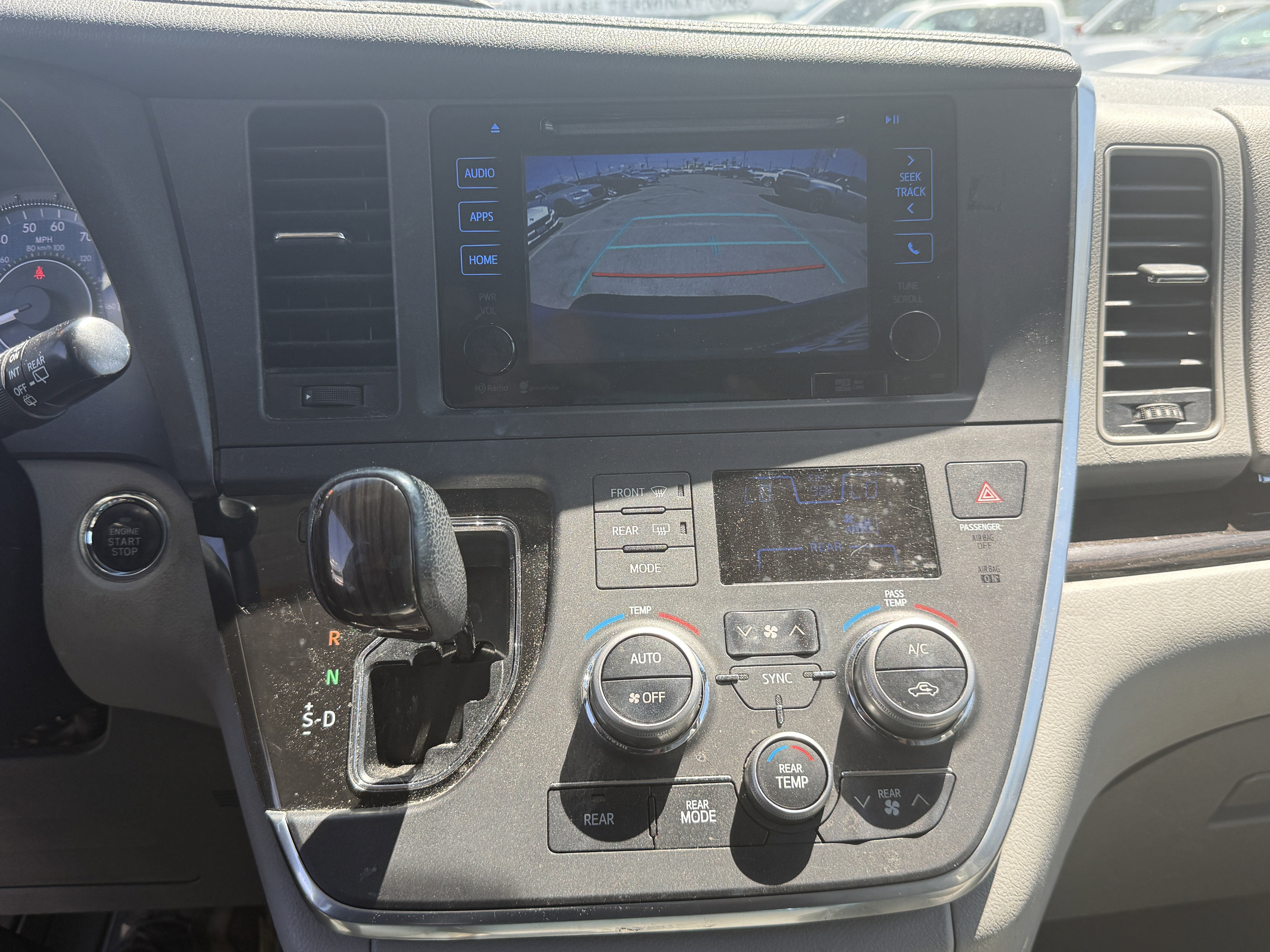 Used 2015 Toyota Sienna XLE w/ XLE Navigation Package image 12