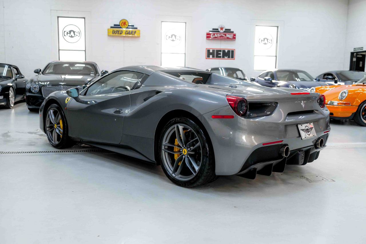 Used 2018 Ferrari 488 Spider image 16