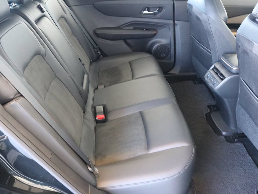 Used 2024 Nissan Ariya AWD image 42