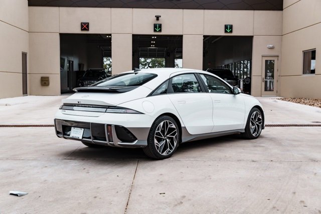 Used 2023 Hyundai Ioniq 6 SEL image 7