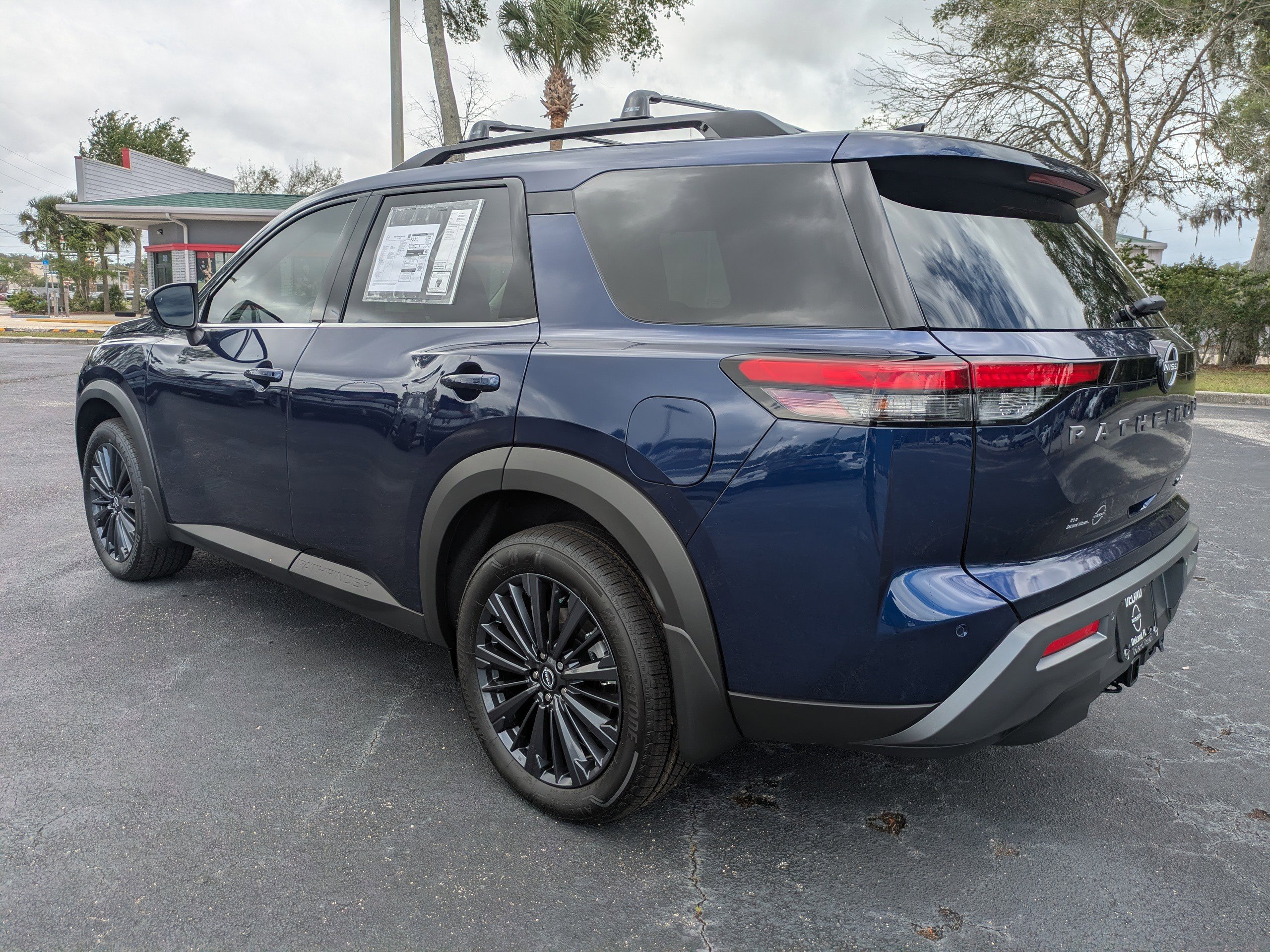 New 2026 Nissan Pathfinder SL AWD/4WD image 6