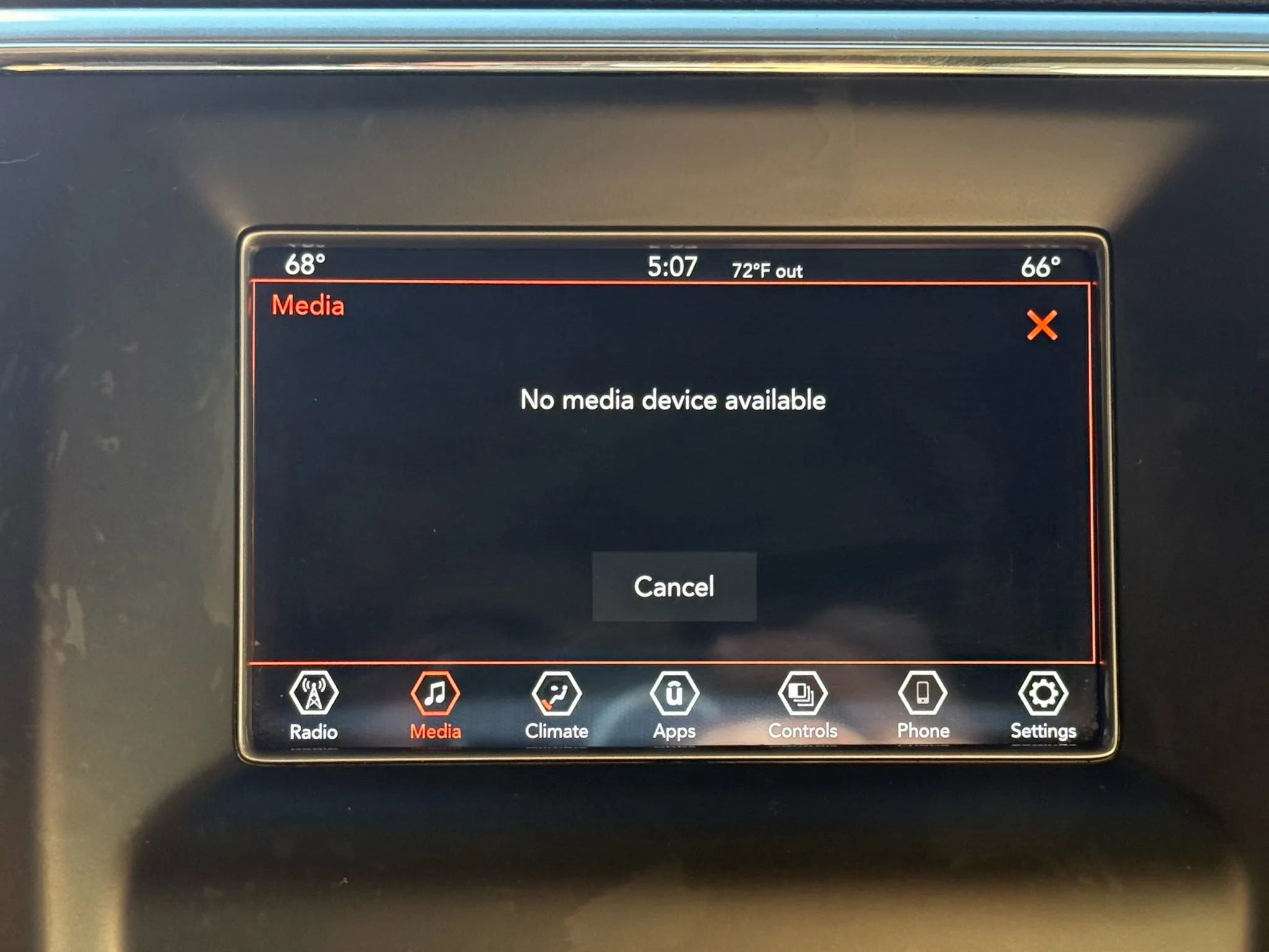 Used 2021 Jeep Grand Cherokee Laredo image 34