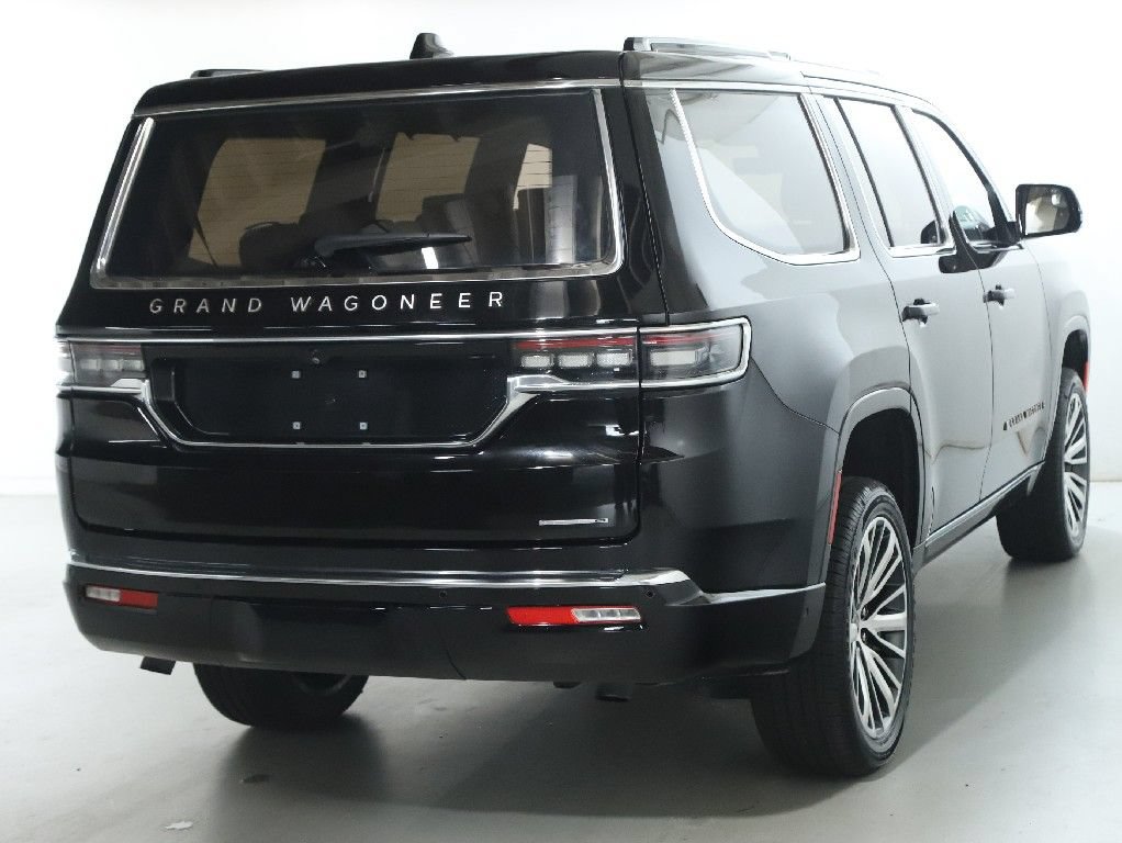Used 2024 Jeep Grand Wagoneer Series III w/ HD Trailer Tow Package AWD/4WD image 52