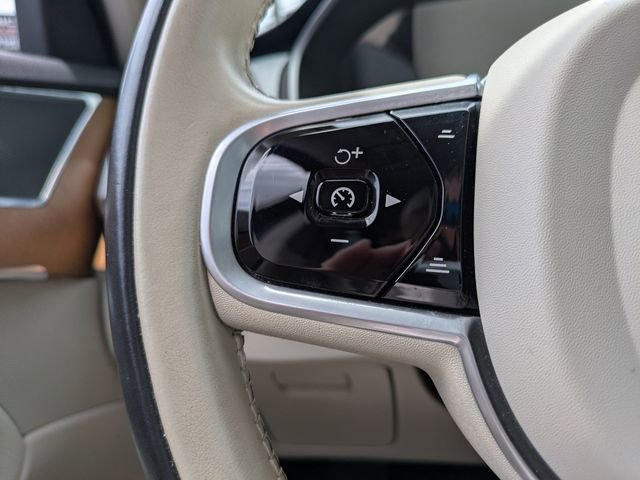 Used 2021 Volvo XC90 T6 Momentum AWD/4WD image 30