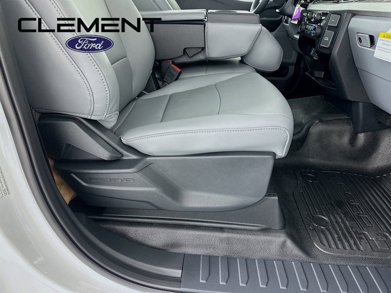 New 2026 Ford F550 4x4 Regular Cab Super Duty image 23