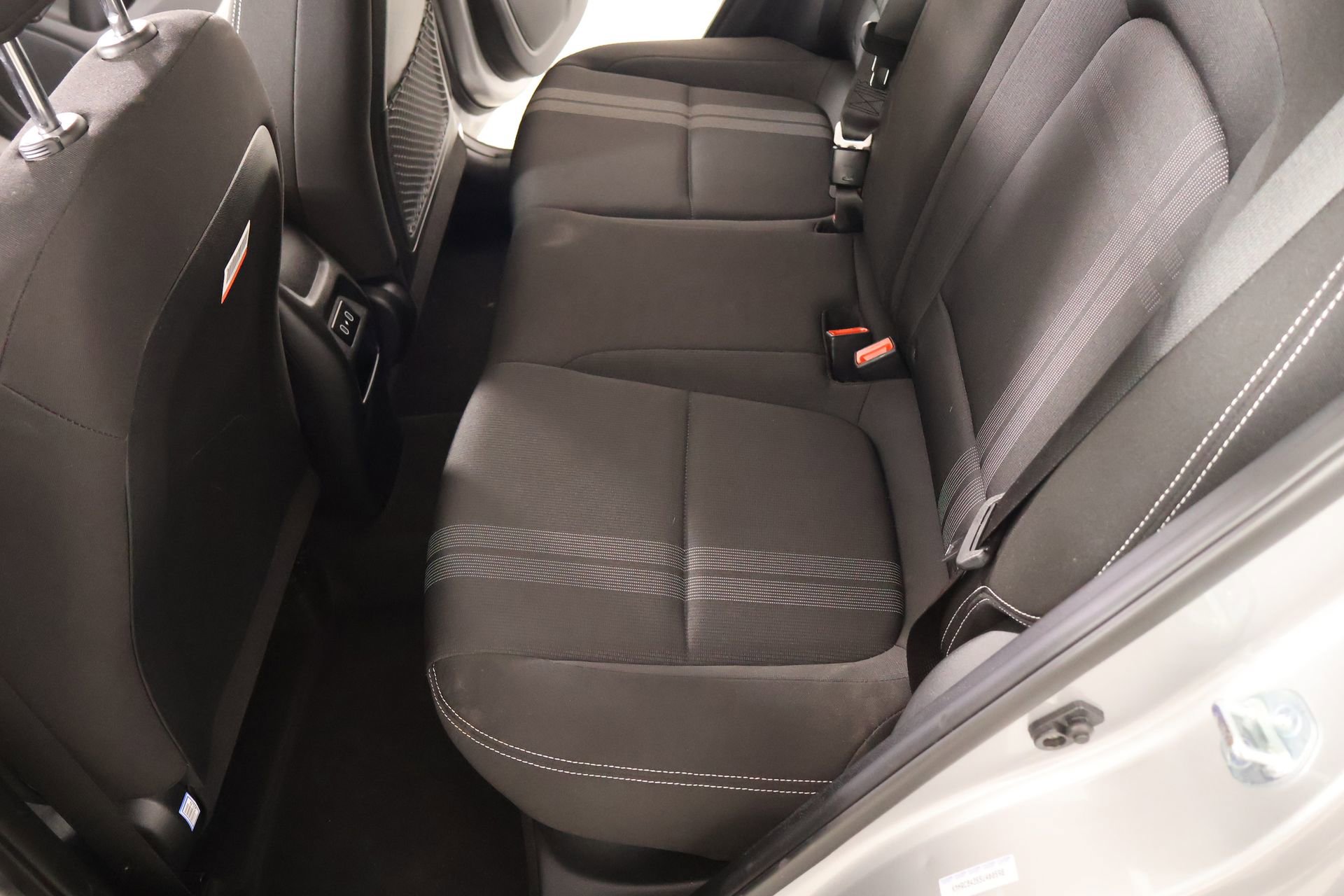 Used 2025 Hyundai Venue SEL image 11