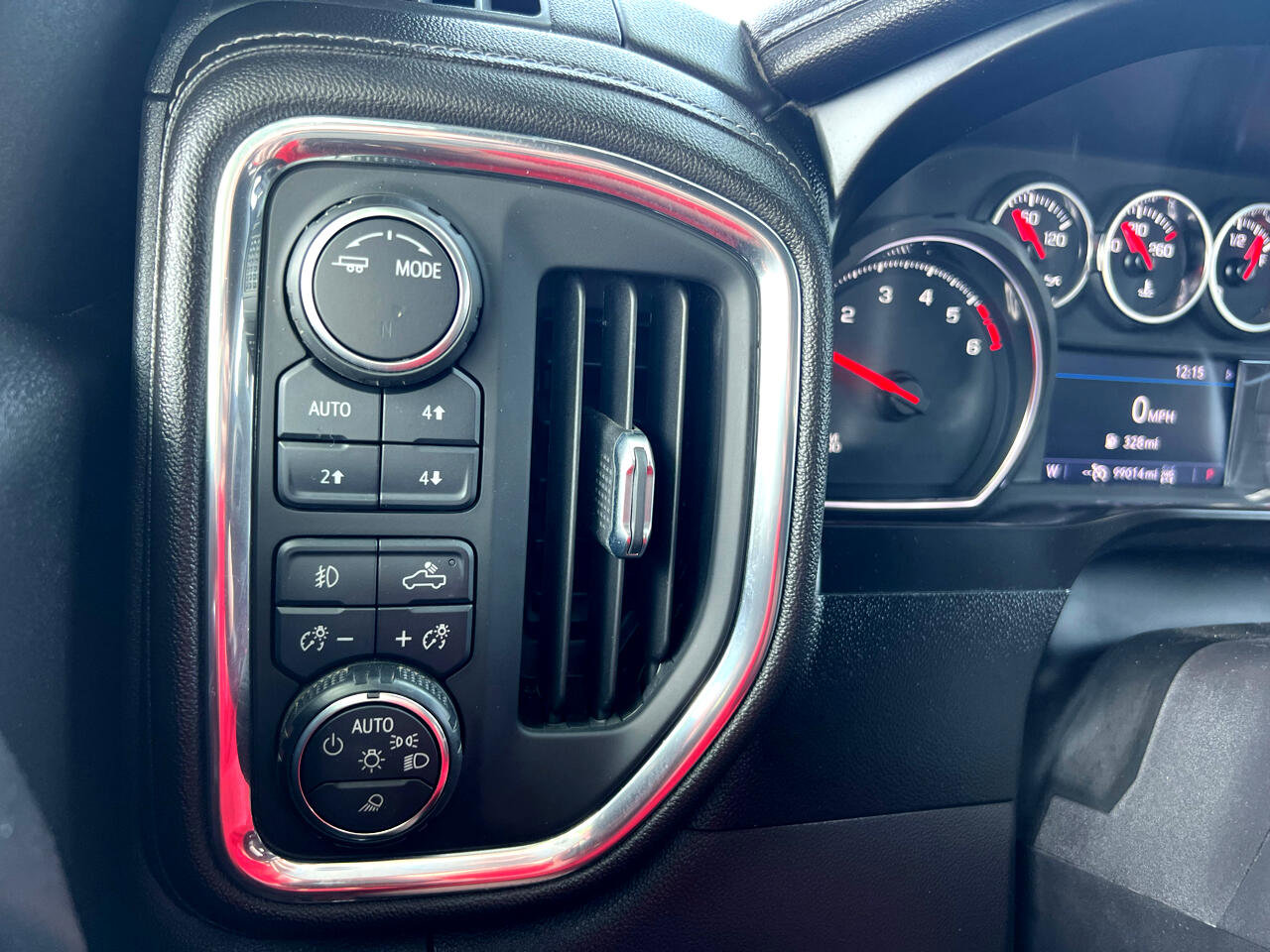 Used 2021 Chevrolet Silverado 1500 LTZ image 26