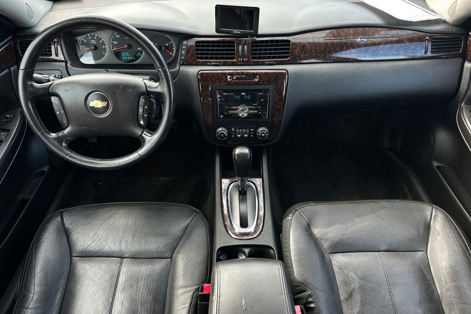 Used 2013 Chevrolet Impala LTZ FWD image 13