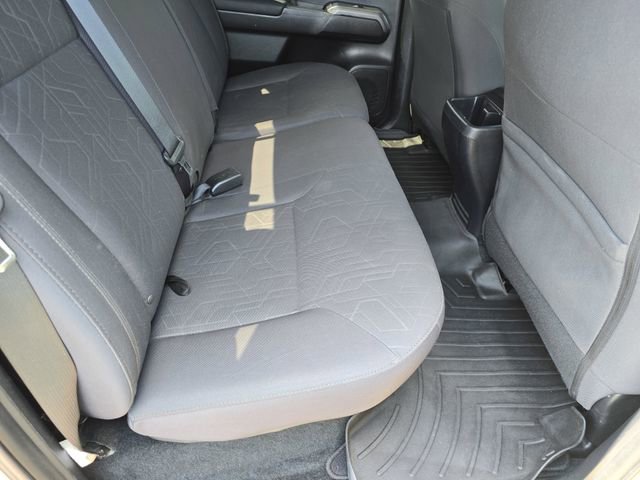 Used 2018 Toyota Tacoma TRD Off-Road image 11