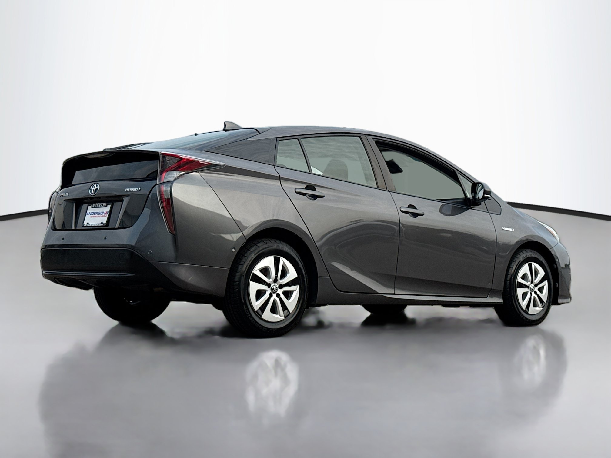 Used 2017 Toyota Prius Two w/ Prius Two Safety Plus Package FWD image 2