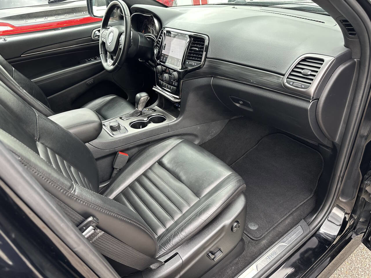 Used 2020 Jeep Grand Cherokee Limited X image 37