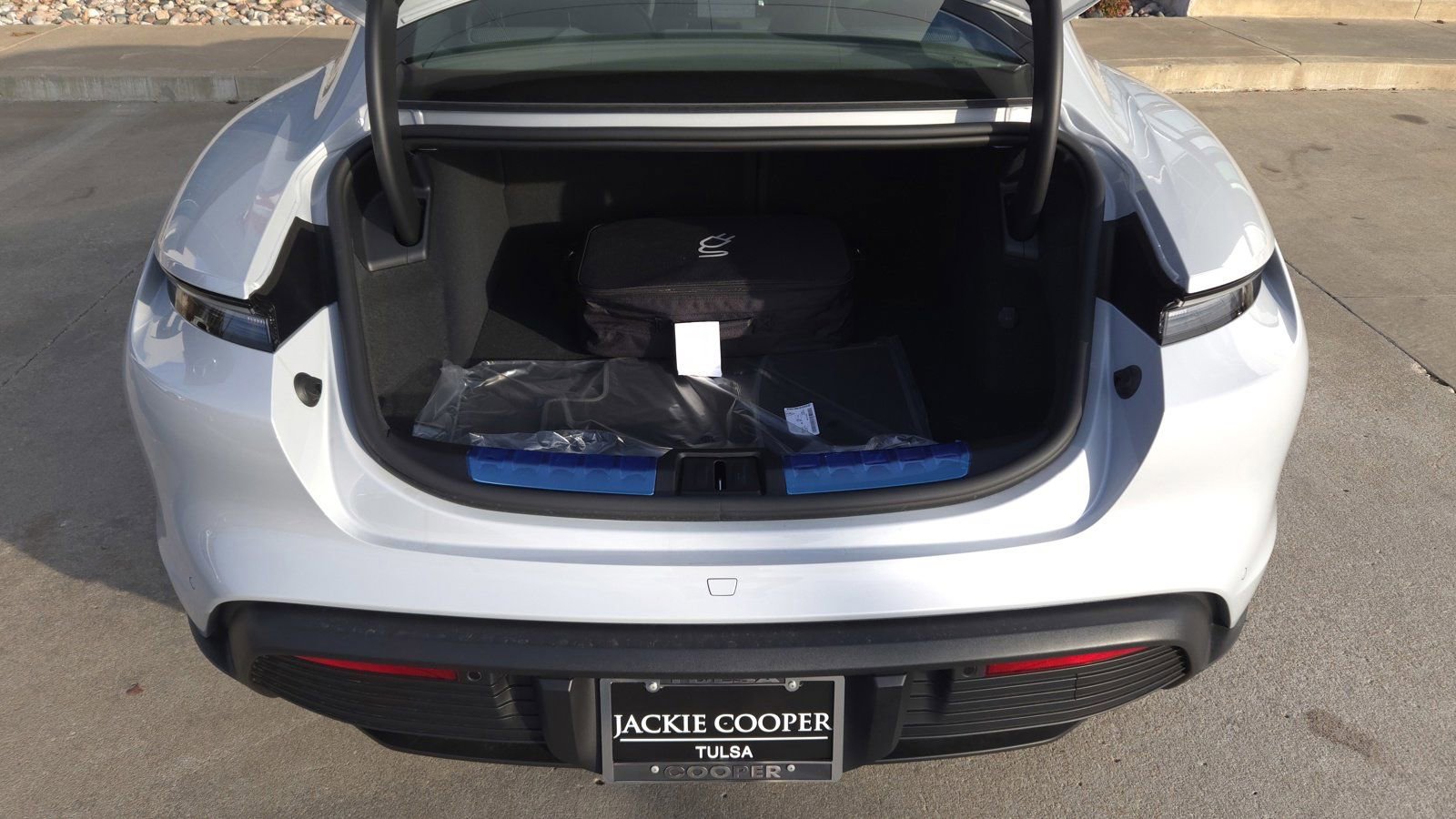 Used 2025 Porsche Taycan RWD image 14