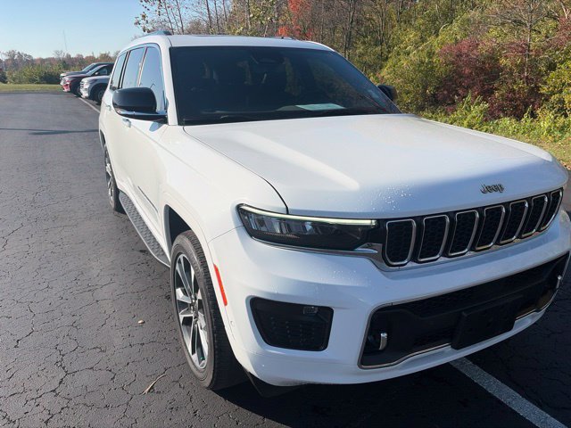 Used 2022 Jeep Grand Cherokee L Overland w/ Luxury Tech Group IV AWD/4WD image 6