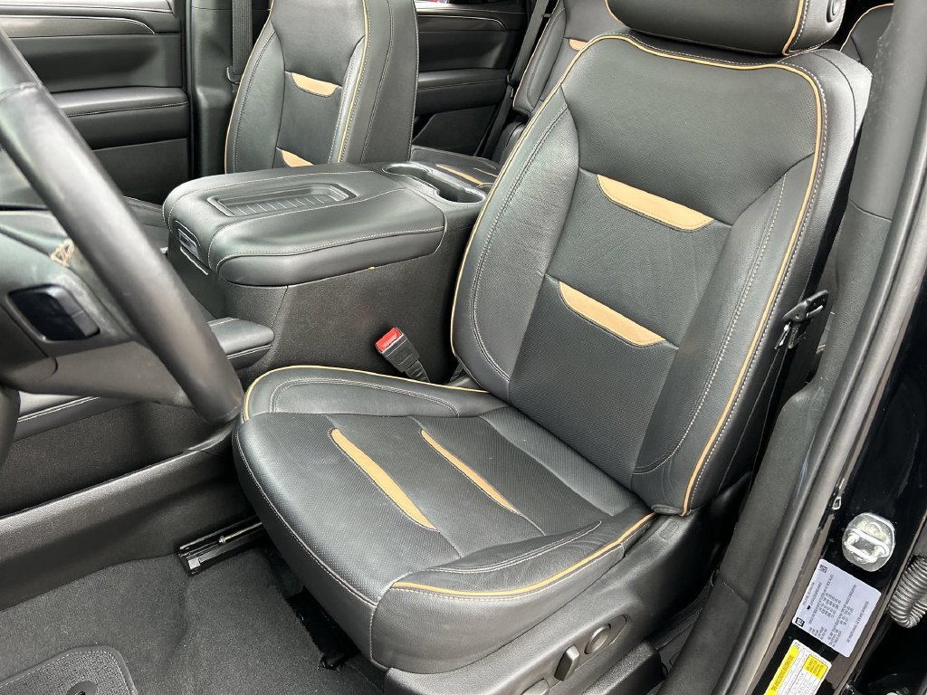 Used 2023 GMC Yukon AT4 w/ Technology Package AWD/4WD image 20