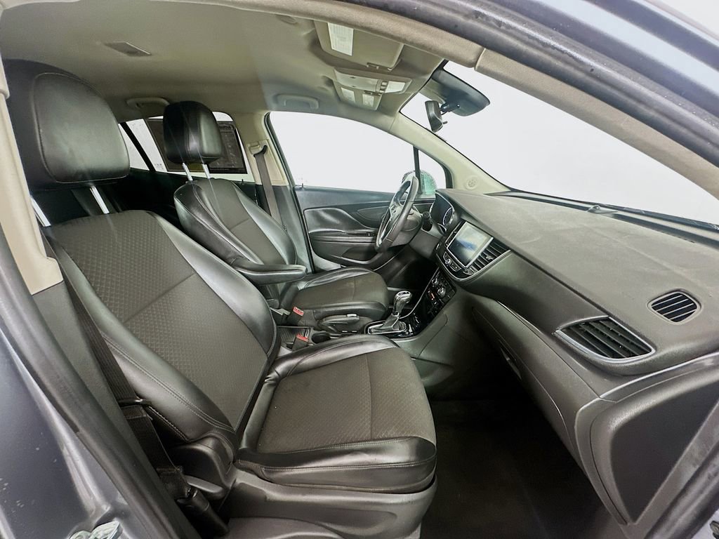 Used 2020 Buick Encore Preferred image 25