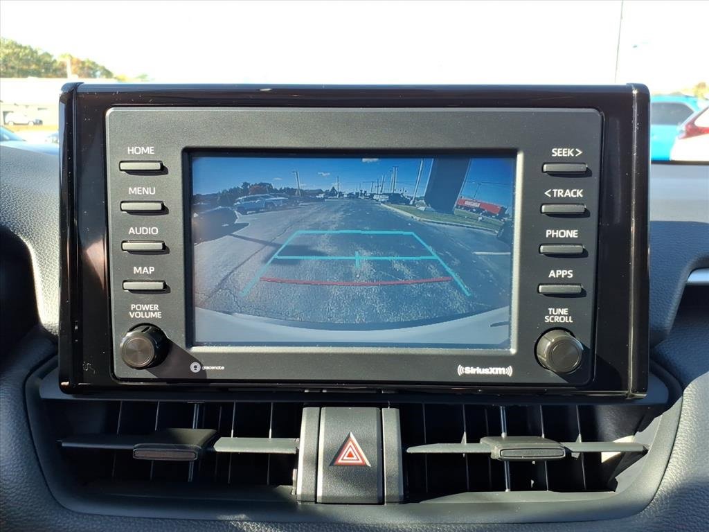 Used 2021 Toyota RAV4 XLE w/ Convenience Package image 16