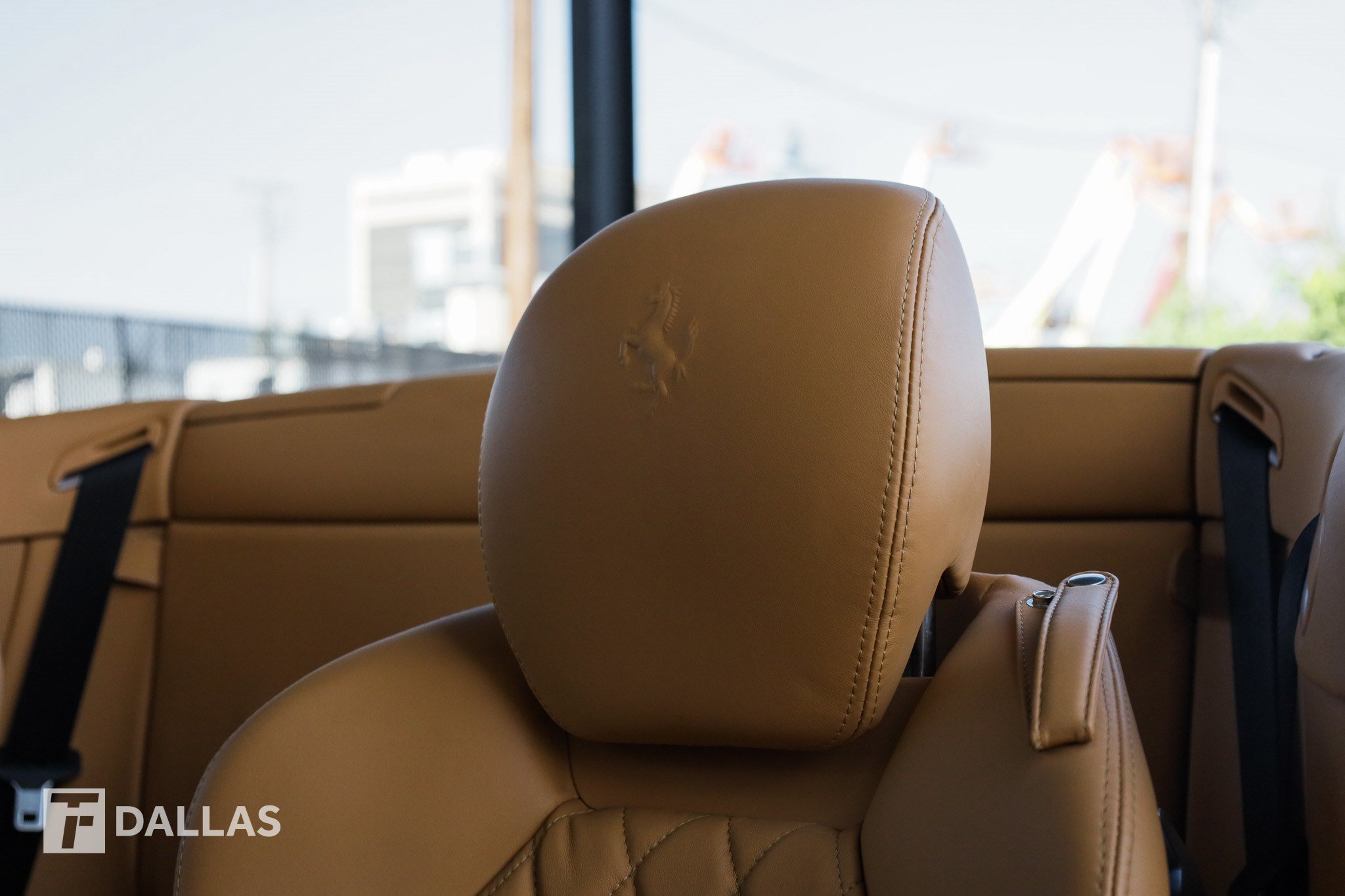 Used 2010 Ferrari California RWD image 24