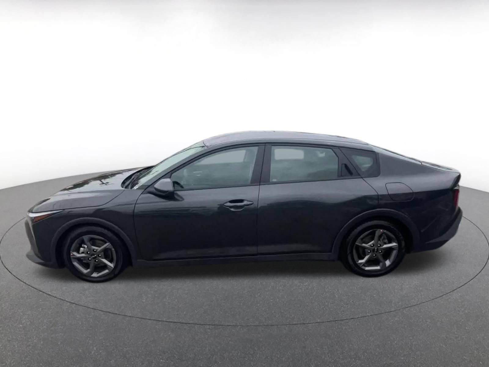 Used 2025 Kia K4 FWD image 9