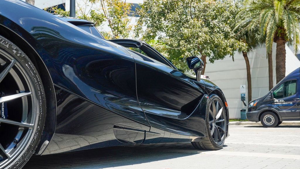 Used 2021 McLaren 720S Spider RWD image 20