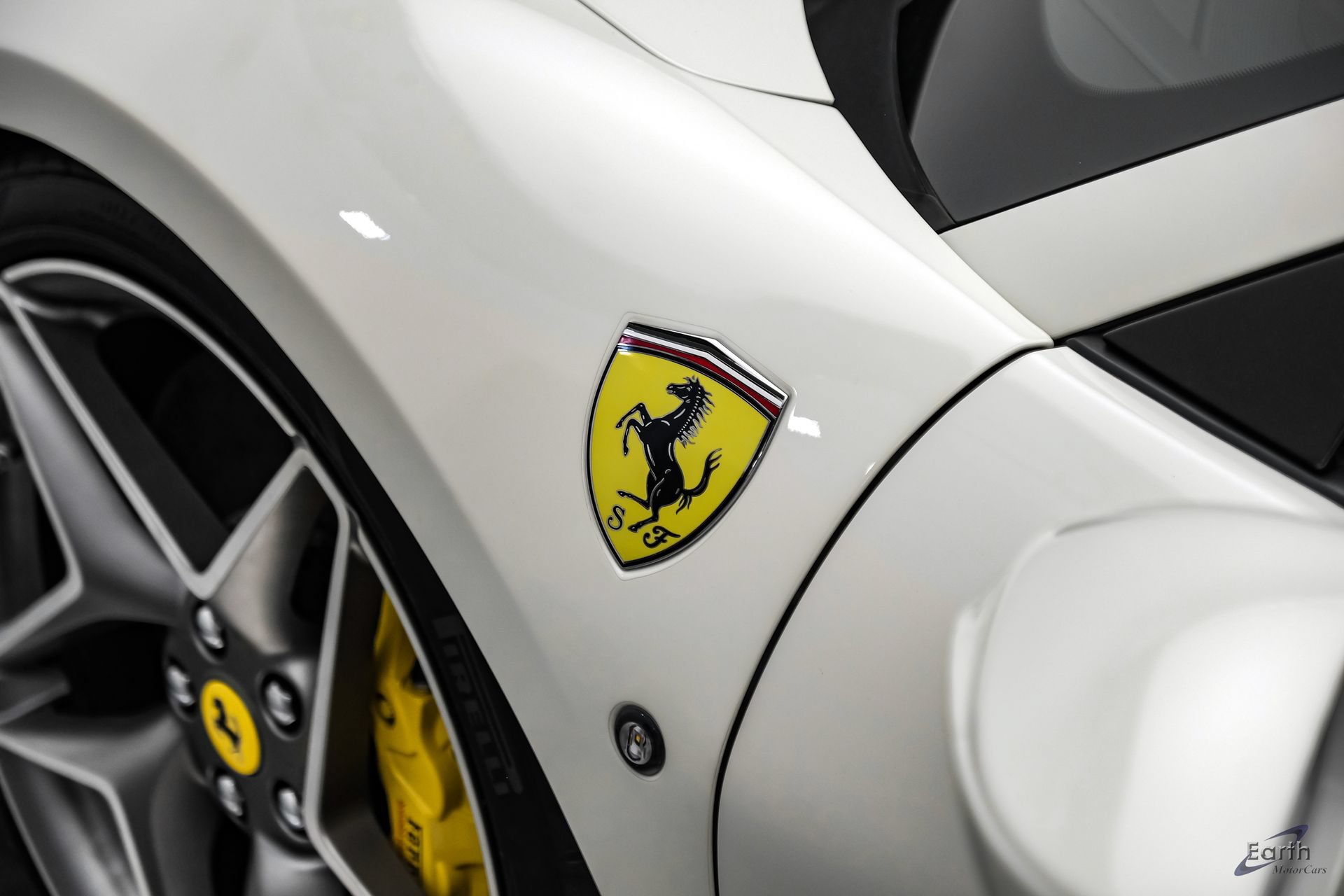 Used 2022 Ferrari F8 Tributo RWD image 43