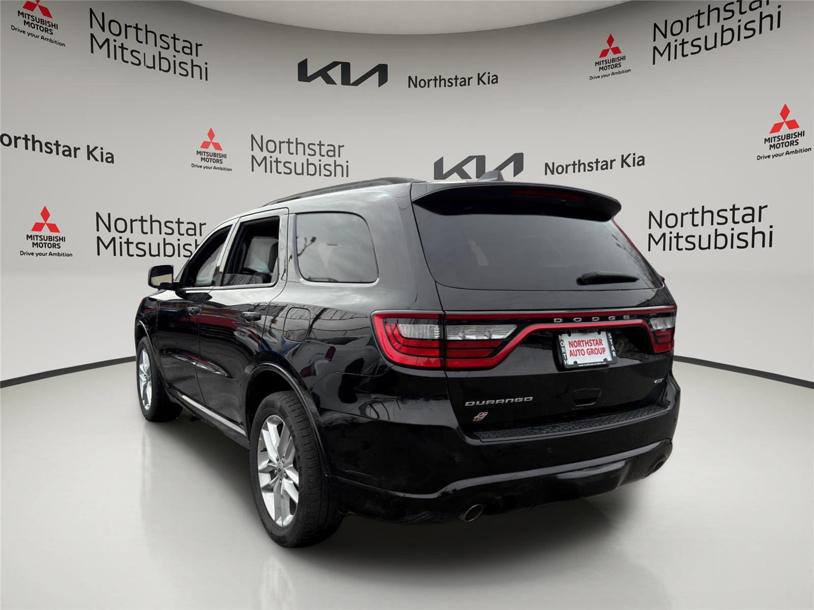 Used 2024 Dodge Durango GT image 2
