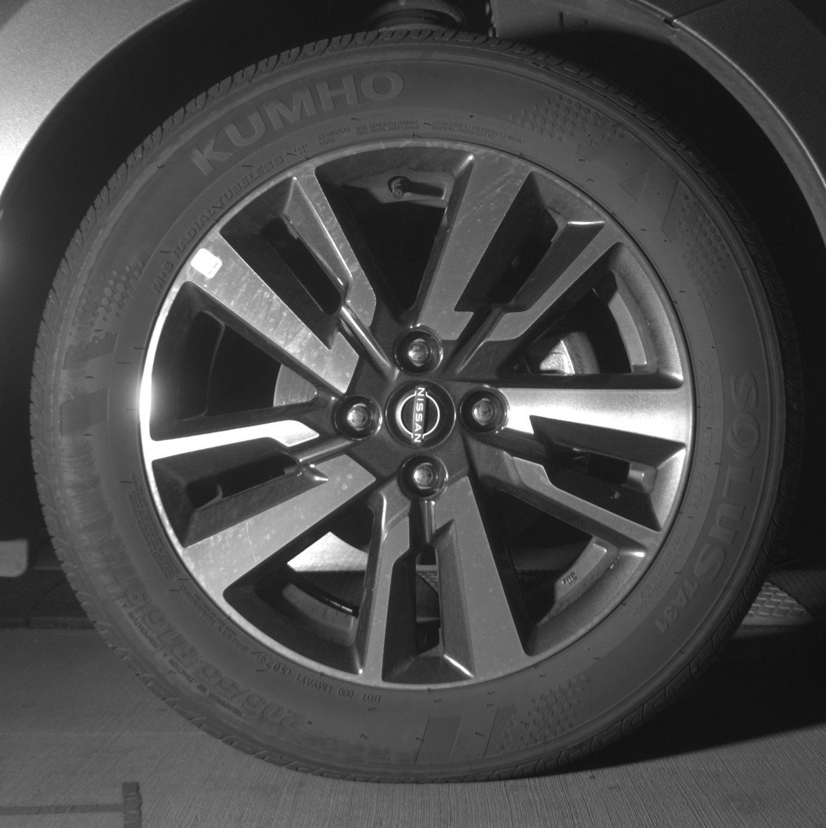 Used 2025 Nissan Versa SV image 13