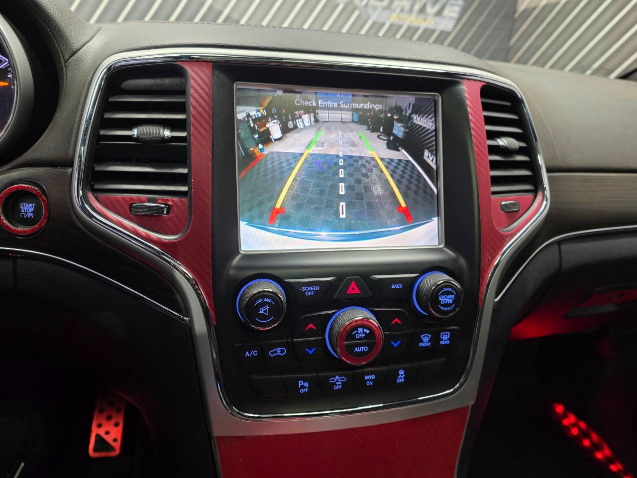 Used 2015 Jeep Grand Cherokee Overland w/ Advanced Technology Group image 21