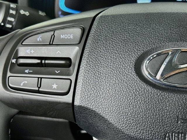 Used 2026 Hyundai Venue SEL FWD image 11