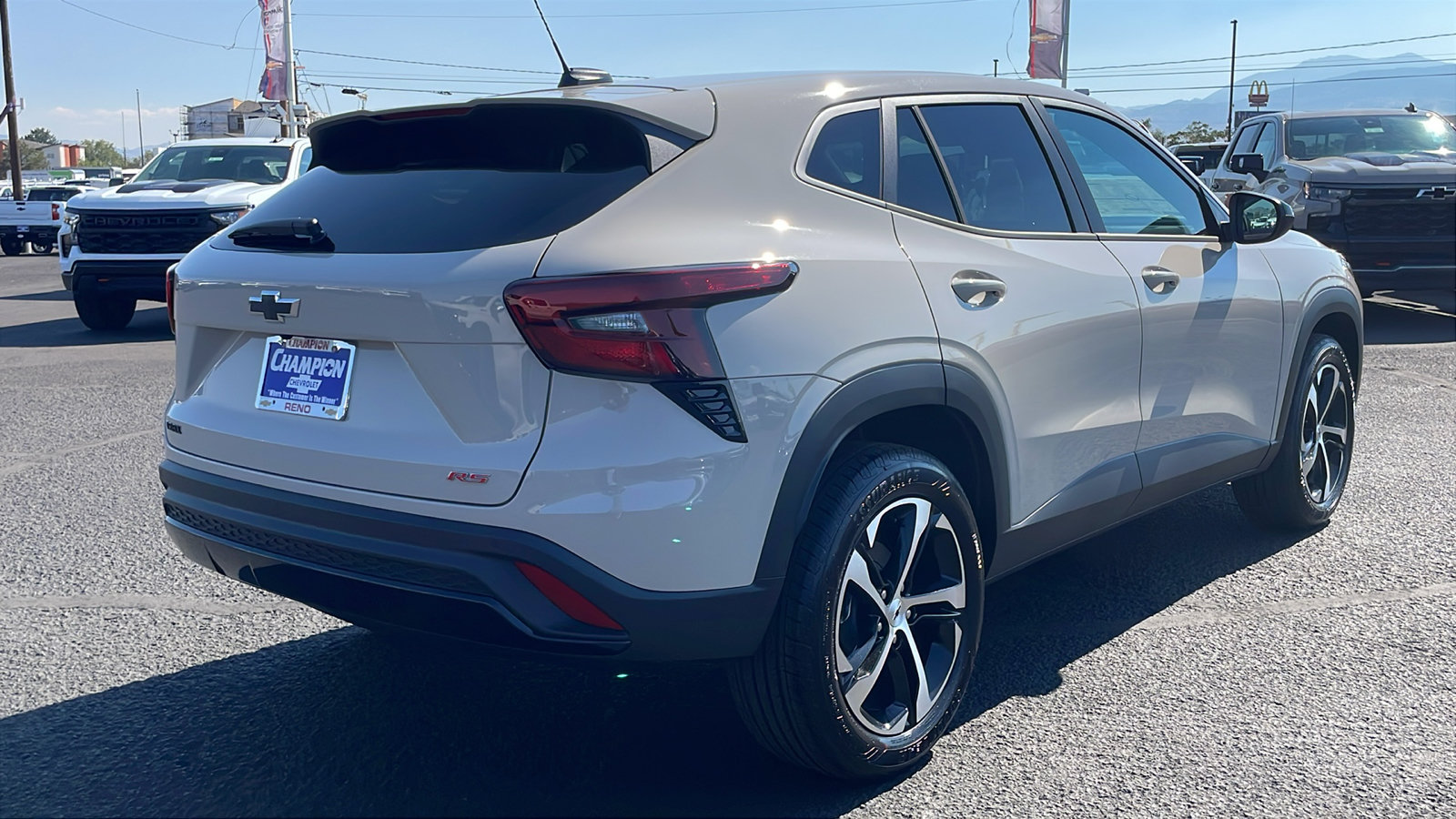 New 2026 Chevrolet Trax RS w/ Sunroof Package FWD image 5