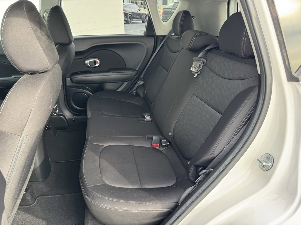 Used 2015 Kia Soul image 19