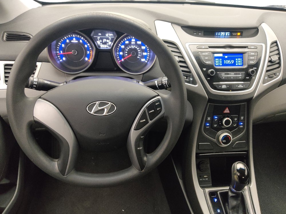 Used 2016 Hyundai Elantra SE FWD image 22