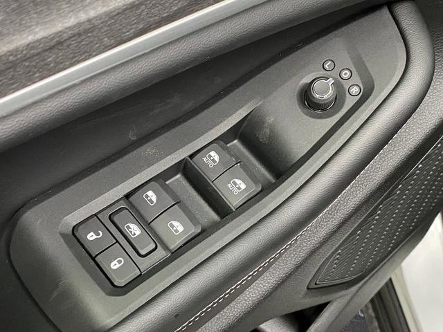 New 2025 Jeep Grand Cherokee L Limited w/ Trailer Tow Package image 31