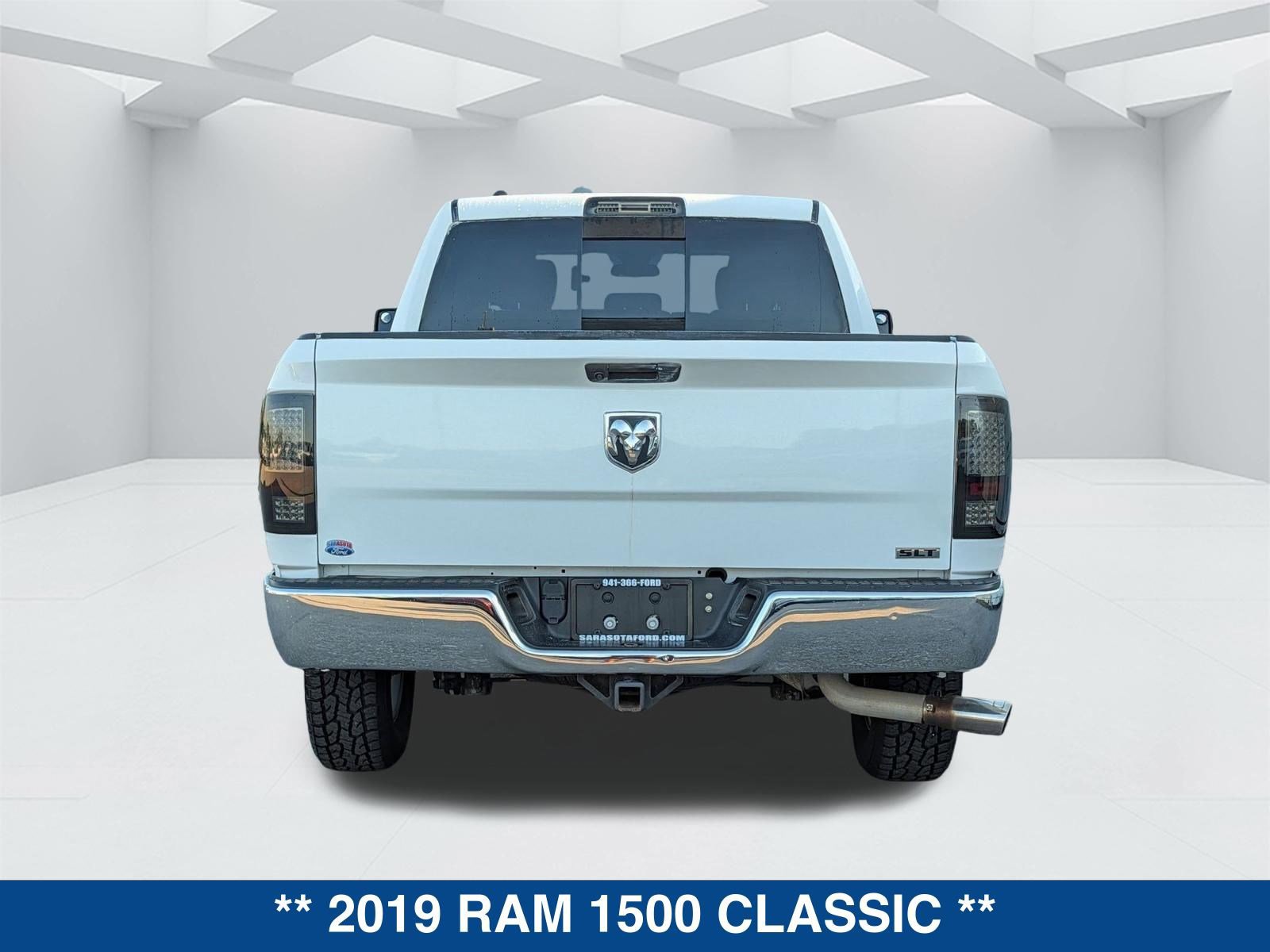 Used 2019 RAM 1500 Classic SLT RWD image 5