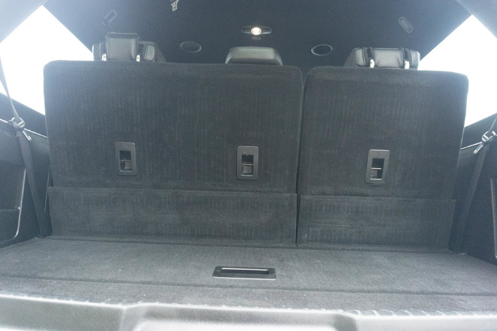 Used 2020 Ford Expedition XLT w/ Equipment Group 202A RWD image 13