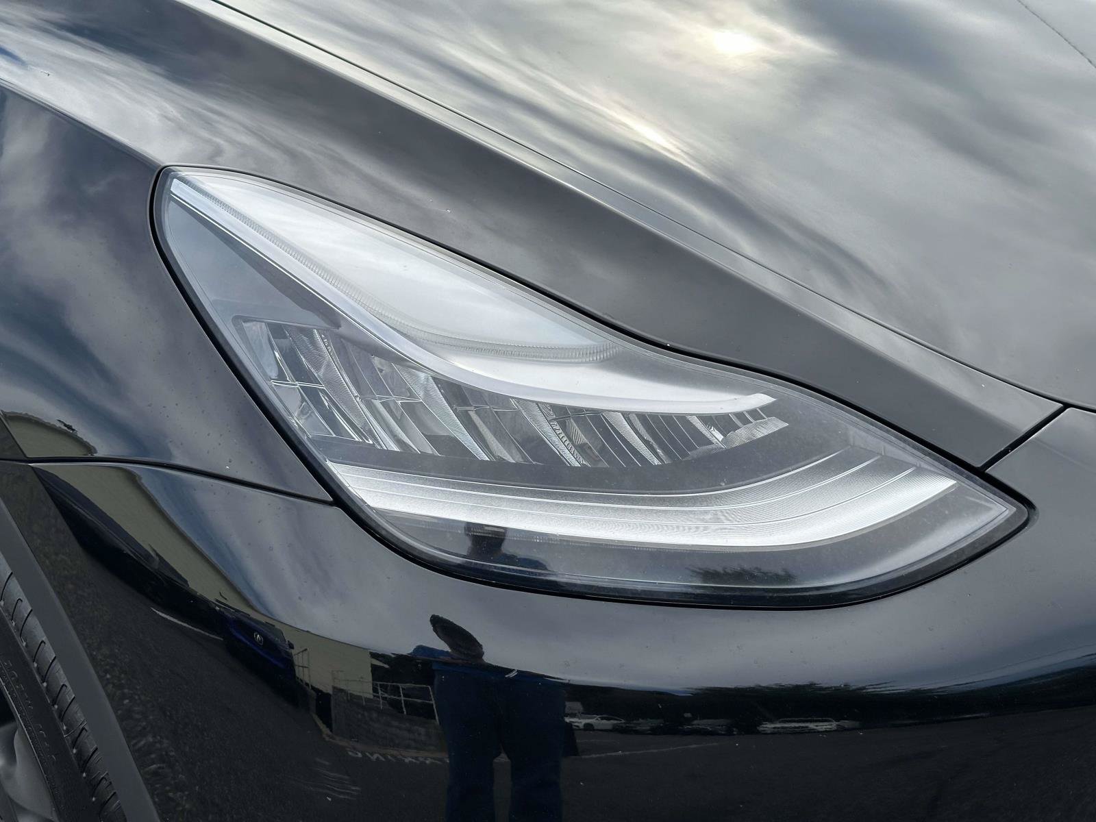 Used 2021 Tesla Model Y Long Range AWD/4WD image 9