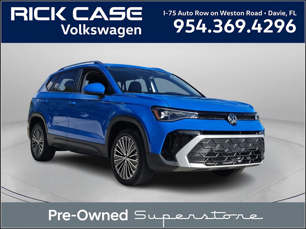 Certified 2025 Volkswagen Taos SE w/ Panoramic Sunroof Package