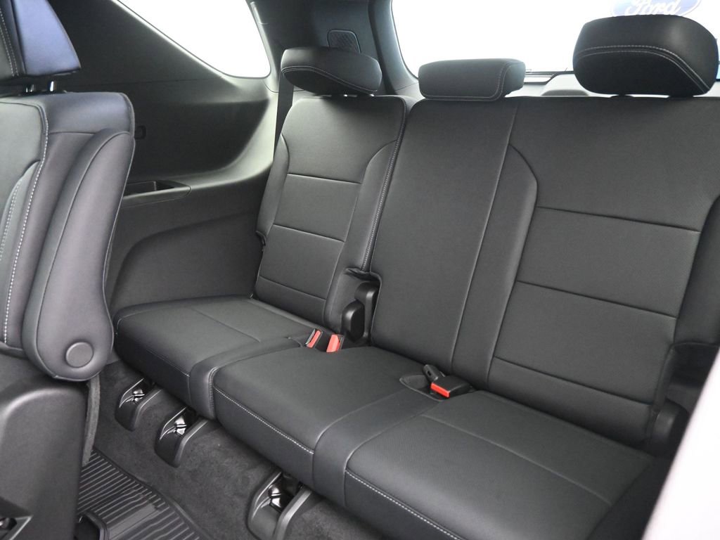 New 2026 Chevrolet Traverse LT w/ Driver Confidence Package image 11