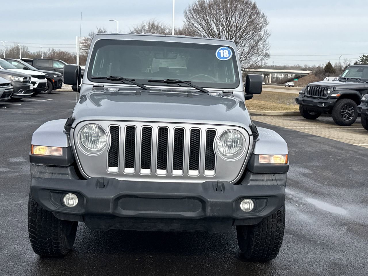 Used 2018 Jeep Wrangler Unlimited Sahara w/ Uconnect 4C Nav & Sound Group image 8