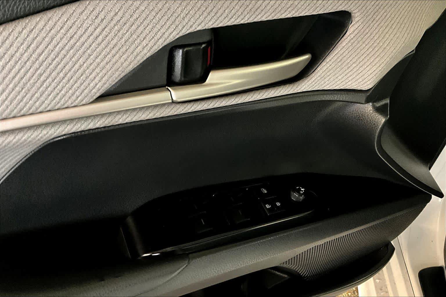 Certified 2025 Toyota Camry SE image 31