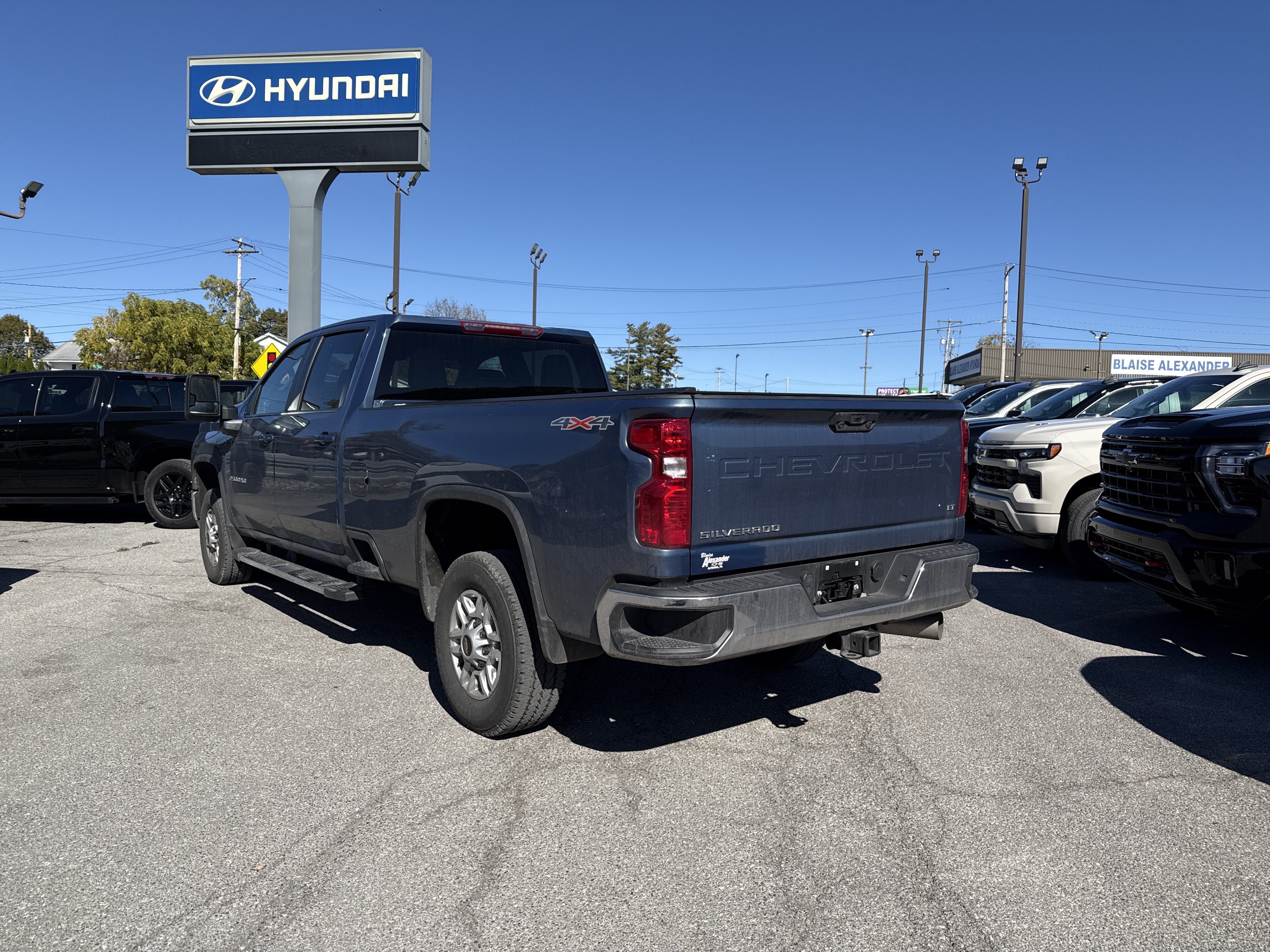 Used 2025 Chevrolet Silverado 2500 LT w/ Convenience Package AWD/4WD image 6