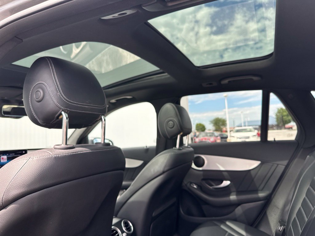 Used 2022 Mercedes-Benz GLC 43 AMG 4MATIC image 21