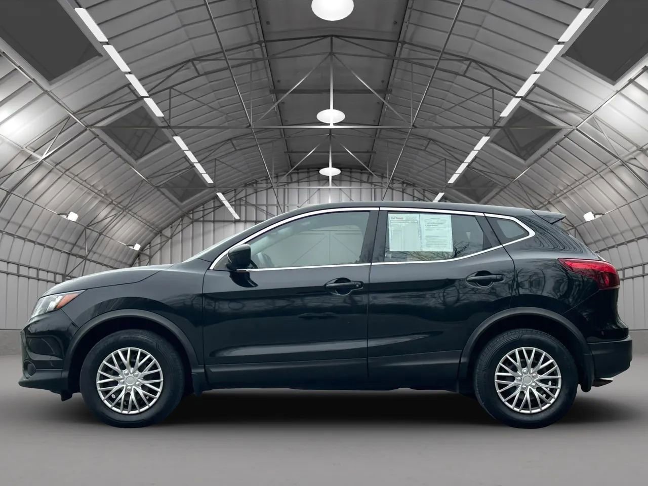 Used 2019 Nissan Rogue Sport S image 4