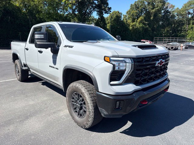Used 2024 Chevrolet Silverado 2500 ZR2 w/ Technology Package AWD/4WD image 7