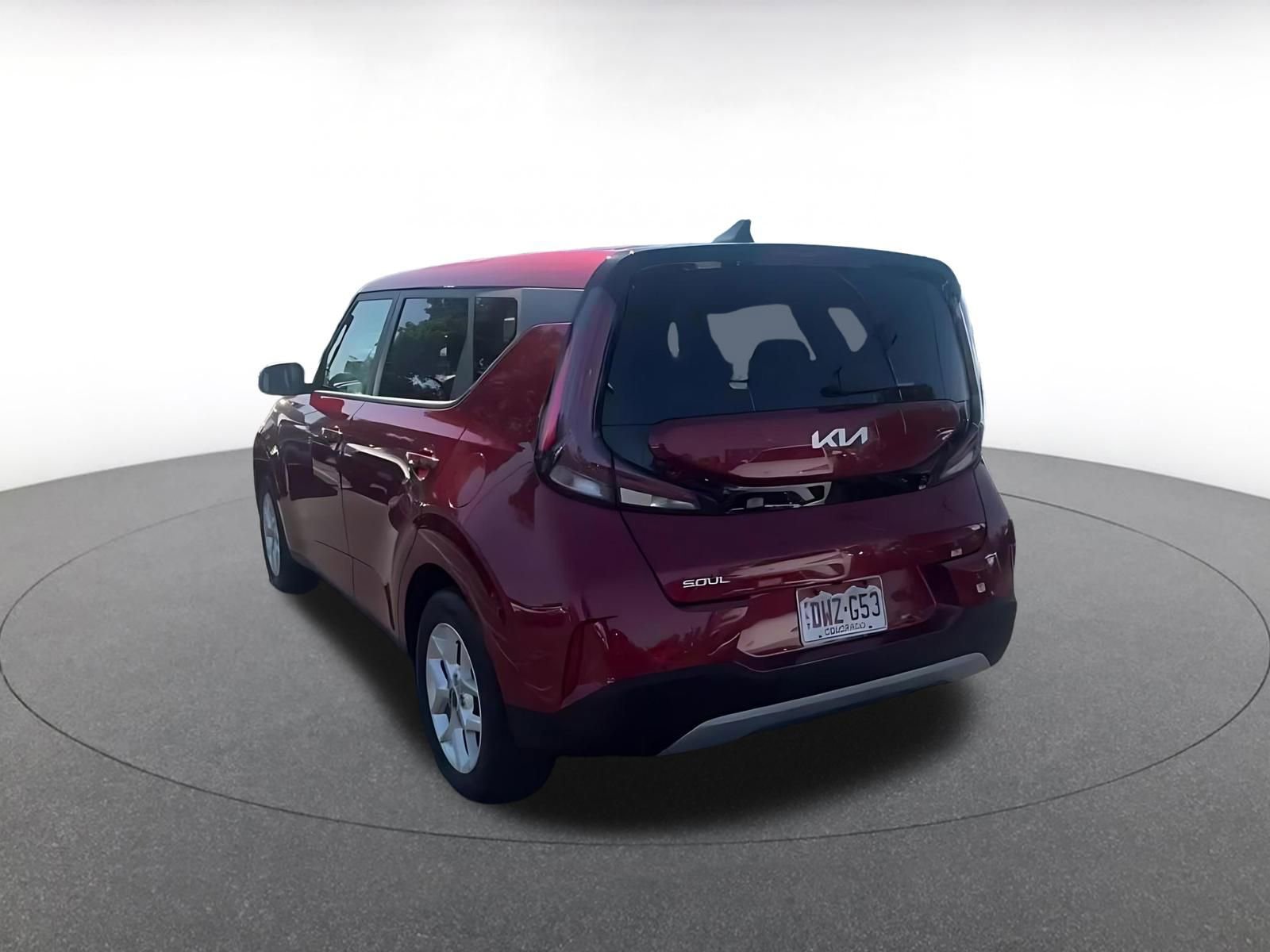 Used 2025 Kia Soul LX w/ LX Technology Package FWD image 10