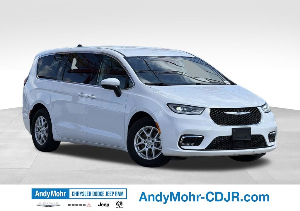 Used 2023 Chrysler Pacifica Touring-L FWD 360° Tour