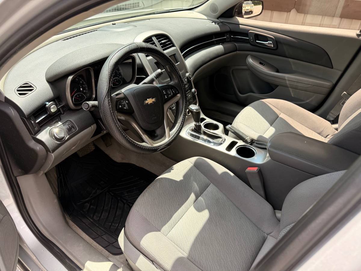 Used 2014 Chevrolet Malibu LS w/ Protection Package FWD image 9