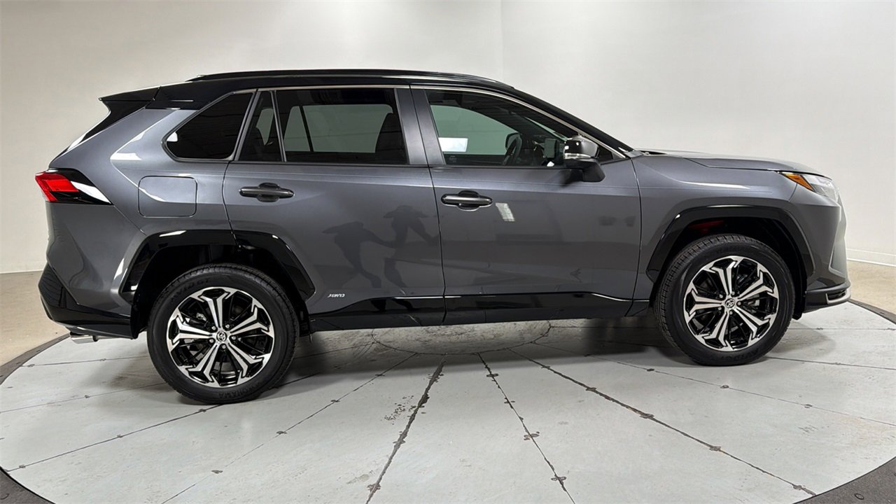 Used 2025 Toyota RAV4 XSE image 6