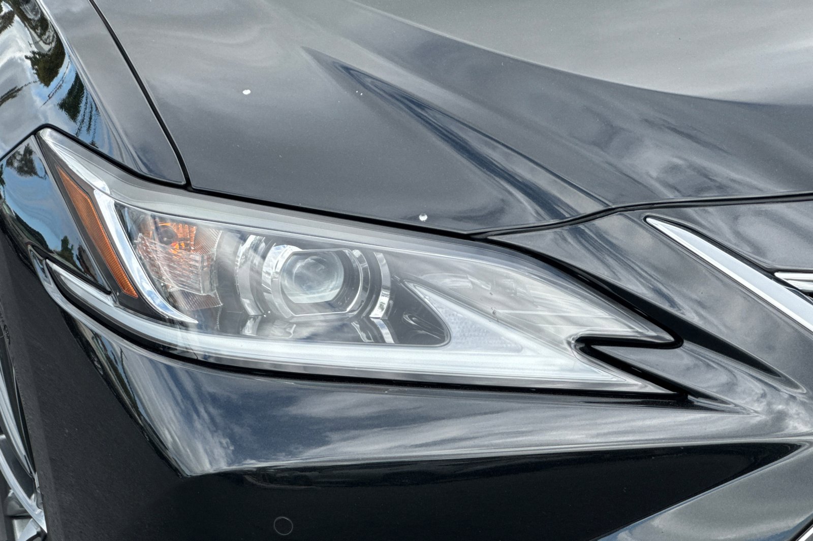 Used 2025 Lexus ES 300h w/ Premium Package FWD image 11