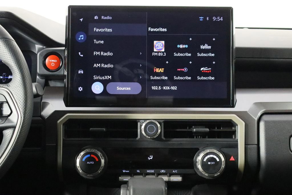 Used 2025 Toyota Tacoma Limited image 27